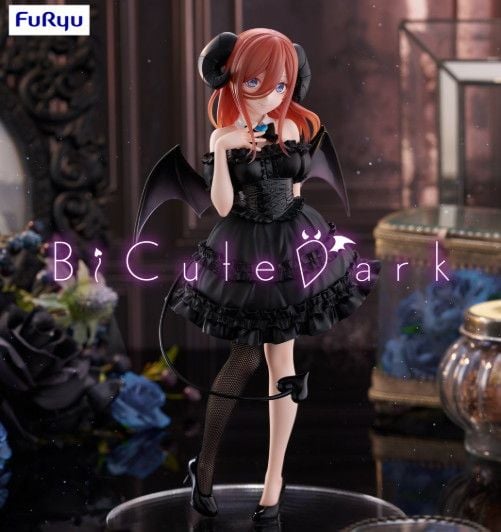 The Quintessential Quintuplets  - Miku Nakano  Figure Furyu BiCute Dark